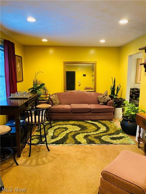 139 Valley Forge Cir, Elyria, OH 44035 photo 2