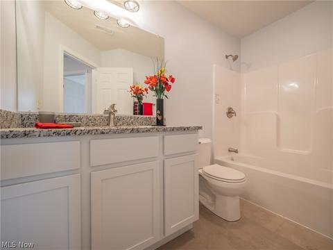 40063 Hope Ct, Elyria, OH 44035 photo 11