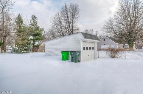 871 E 258th St, Euclid, OH 44132 photo 12
