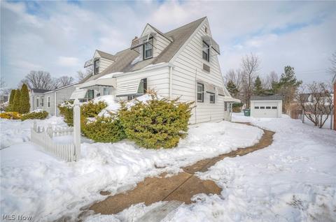 871 E 258th St, Euclid, OH 44132 photo 9