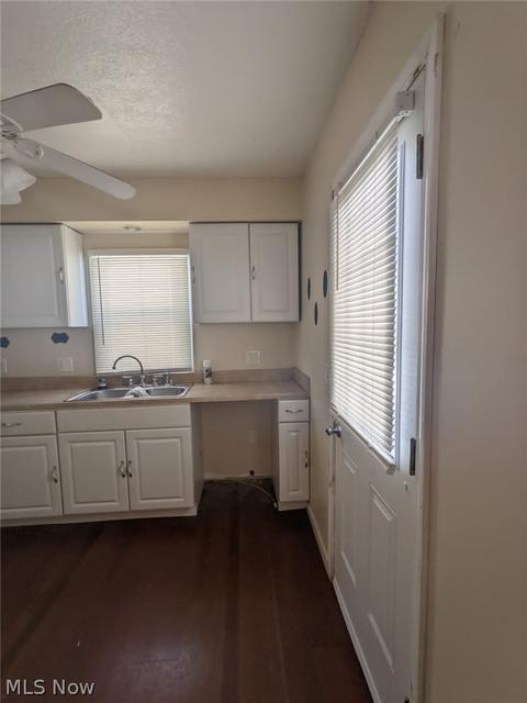 221 Wolf Ct, Elyria, OH 44035 photo 6