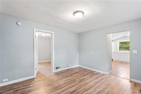 460 Poland Ave, Struthers, OH 44471 photo 9