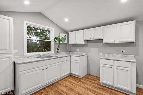 460 Poland Ave, Struthers, OH 44471 photo 14