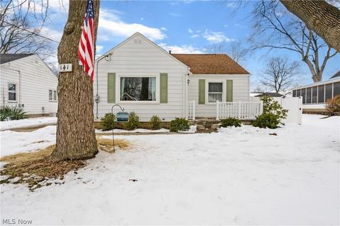 141 25th St SE, Massillon, OH 44646 photo 1