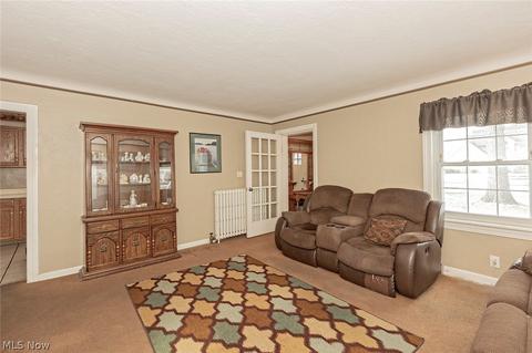 869 Lloyd Rd, Wickliffe, OH 44092 photo 3
