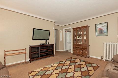 869 Lloyd Rd, Wickliffe, OH 44092 photo 4