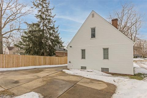 869 Lloyd Rd, Wickliffe, OH 44092 photo 18
