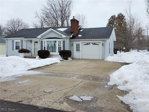 3014 Avondale Ave, Ashtabula, OH 44004 photo 2
