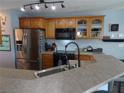 2136 Middle Ave, Elyria, OH 44035 photo 4