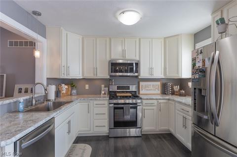 617 Rundle St, Lagrange, OH 44050 photo 9