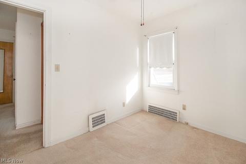 2346 E 35th St, Lorain, OH 44055 photo 13