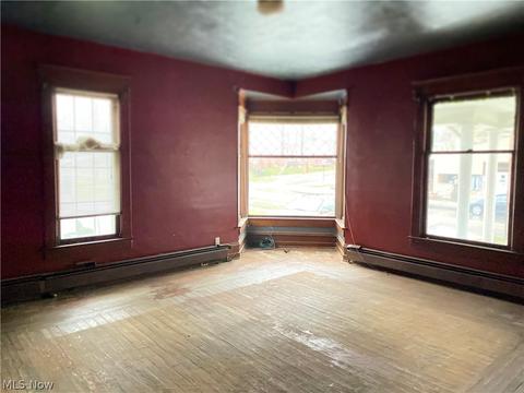 328 Main St, Wadsworth, OH 44281 photo 16