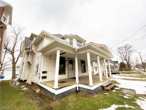 328 Main St, Wadsworth, OH 44281 photo 4