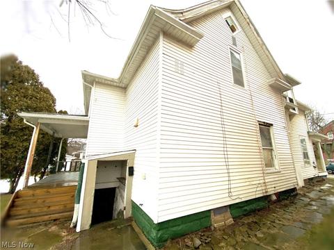 328 Main St, Wadsworth, OH 44281 photo 5