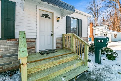1202 Windermere Dr, Willoughby, OH 44094 photo 2