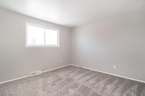 861 Salem Ave, Elyria, OH 44035 photo 12