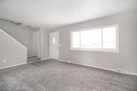 861 Salem Ave, Elyria, OH 44035 photo 3