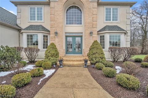 5630 Saddle Ln, Solon, OH 44139 photo 2