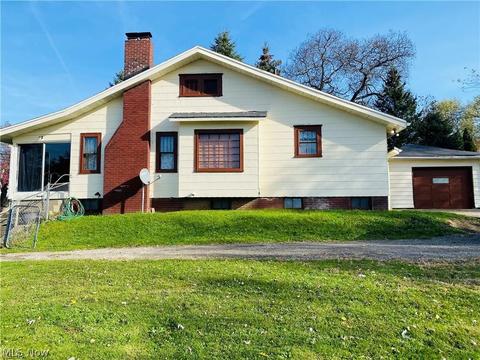 3222 Lincoln St E, Canton, OH 44707 photo 1