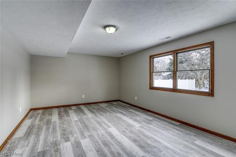 161 Stauffer Dr, Wadsworth, OH 44281 photo 12