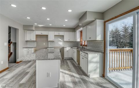 161 Stauffer Dr, Wadsworth, OH 44281 photo 3