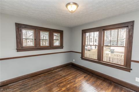 855 Avon St, Akron, OH 44310 photo 7