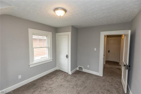 855 Avon St, Akron, OH 44310 photo 17
