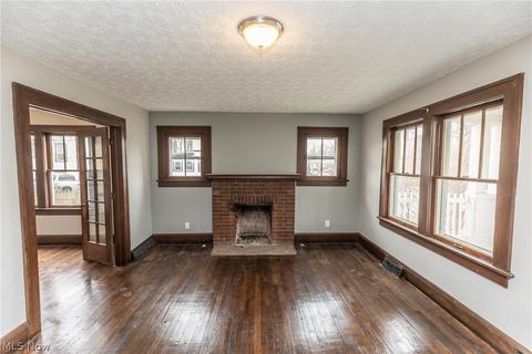 855 Avon St, Akron, OH 44310 photo 6
