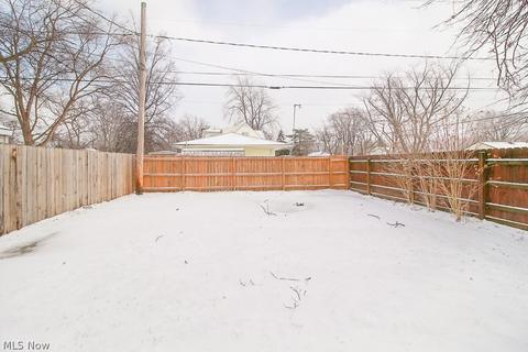 4825 Wake Robin Rd, Mentor, OH 44060 photo 3