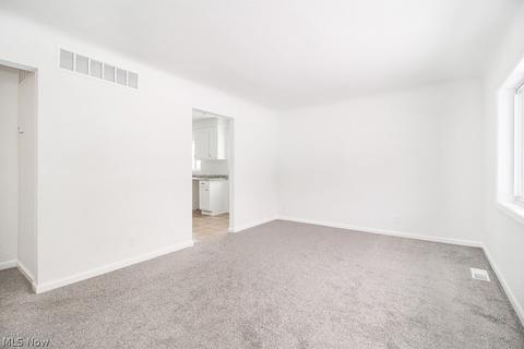 4825 Wake Robin Rd, Mentor, OH 44060 photo 6