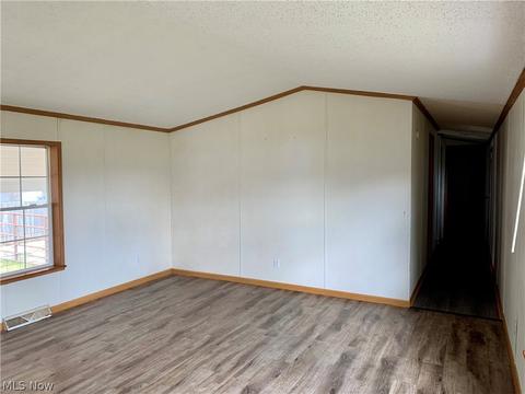 6201 E State Rd, Newcomerstown, OH 43832 photo 8