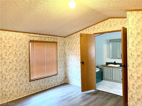 6201 E State Rd, Newcomerstown, OH 43832 photo 16