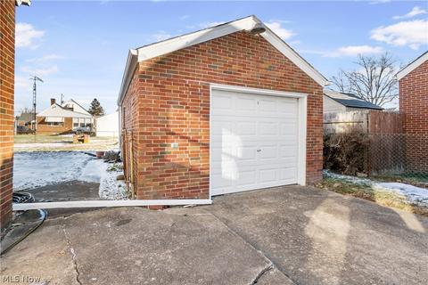 2911 15th St NW, Canton, OH 44708 photo 5