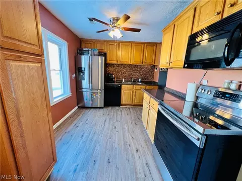 5194 Rolling Ave, Lorain, OH 44055 photo 5