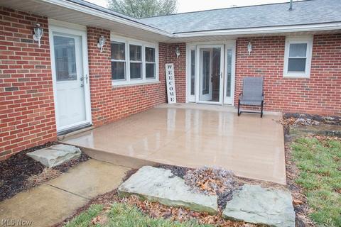 5343 Oak Point Rd, Lorain, OH 44053 photo 4
