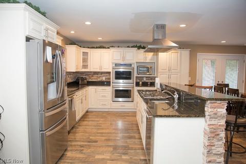 5343 Oak Point Rd, Lorain, OH 44053 photo 6
