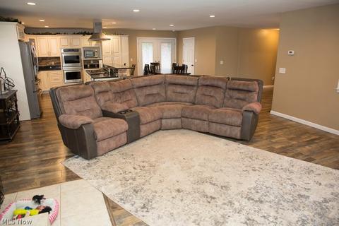 5343 Oak Point Rd, Lorain, OH 44053 photo 11