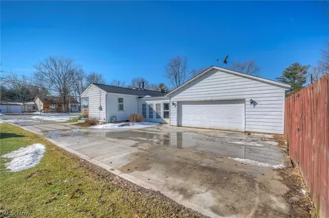 229 Forest St, Lagrange, OH 44050 photo 6