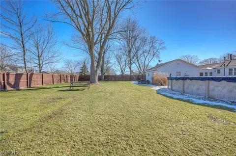 229 Forest St, Lagrange, OH 44050 photo 9