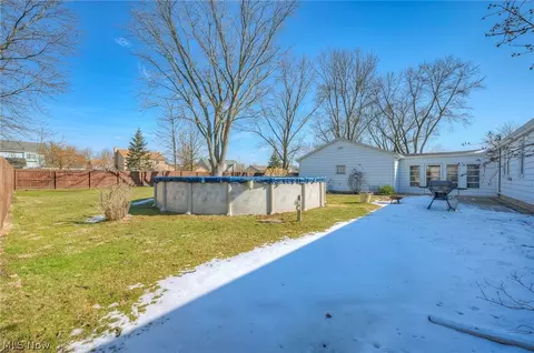 229 Forest St, Lagrange, OH 44050 photo 8