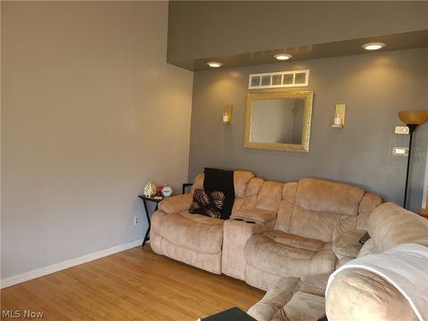 773 E Warner Rd, Akron, OH 44319 photo 9