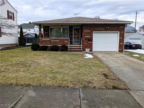 349 Wayne Ave, Akron, OH 44301 photo 1