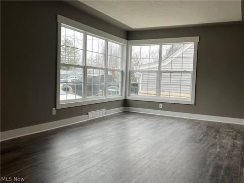 440 Randall Rd, Elyria, OH 44035 photo 3