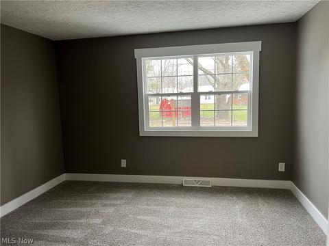 440 Randall Rd, Elyria, OH 44035 photo 9