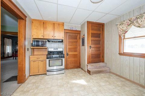 42 Case Rd, Beloit, OH 44609 photo 4