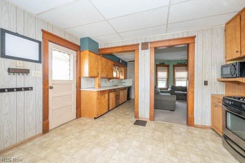 42 Case Rd, Beloit, OH 44609 photo 2