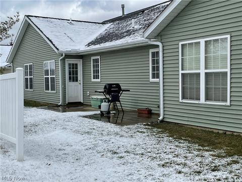 127 Ashfield Ct, Elyria, OH 44035 photo 3