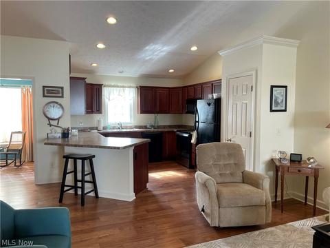 127 Ashfield Ct, Elyria, OH 44035 photo 8