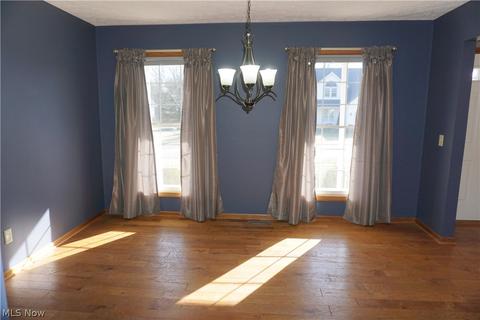8205 Garnet Ave NE, Canton, OH 44721 photo 5