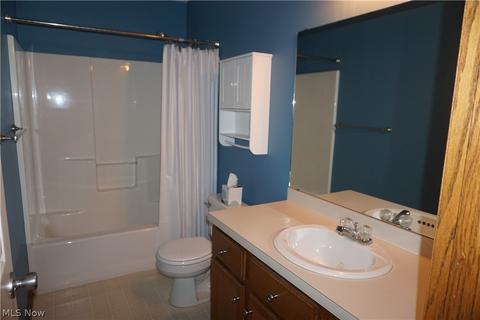 8205 Garnet Ave NE, Canton, OH 44721 photo 14